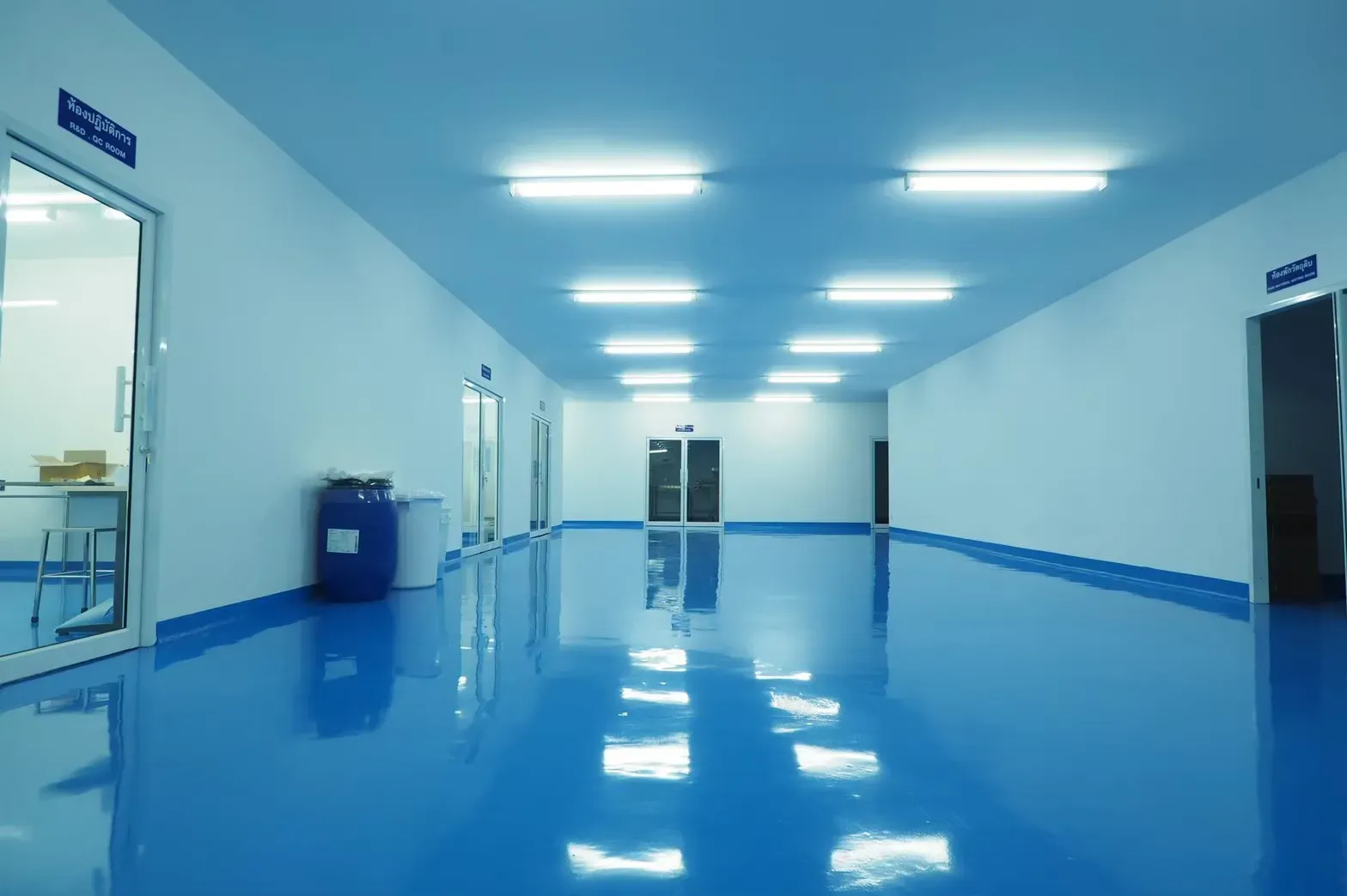 ทางเดินห้องสะอาดและห้อง R&D-QC ของโรงงานผลิตอาหารเสริม Wellness G