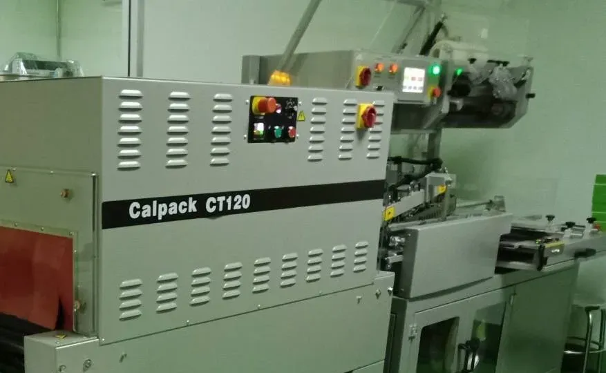 ไลน์บรรจุของโรงงานรับผลิตอาหารเสริม Wellness G เครื่อง Calpack CT120